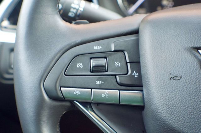 Used 2025 Cadillac XT6 Luxury image 22