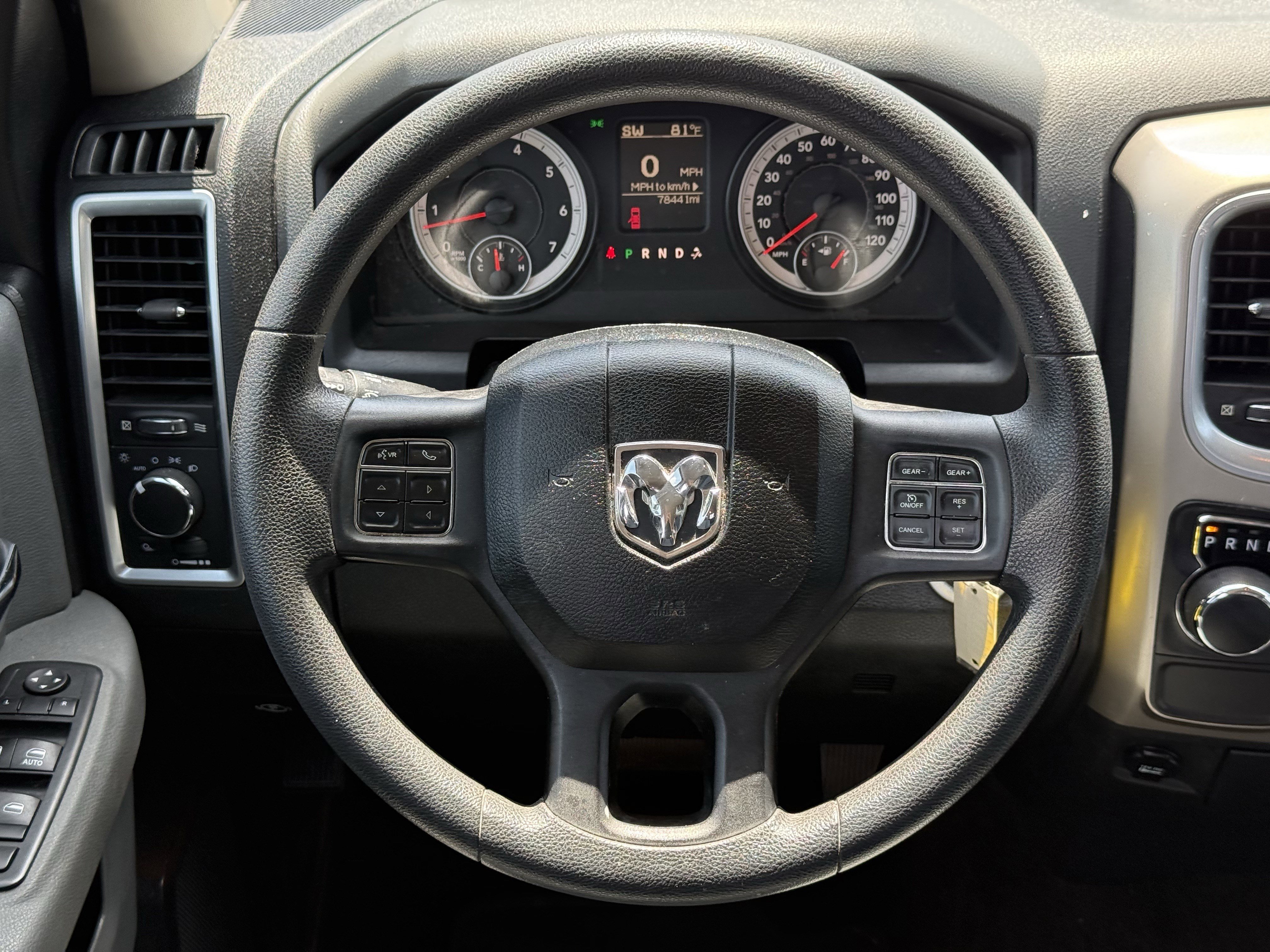Used 2014 RAM 1500 Classic SLT RWD image 15