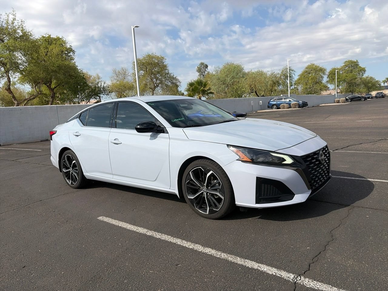 Used 2023 Nissan Altima 2.5 SR FWD image 3