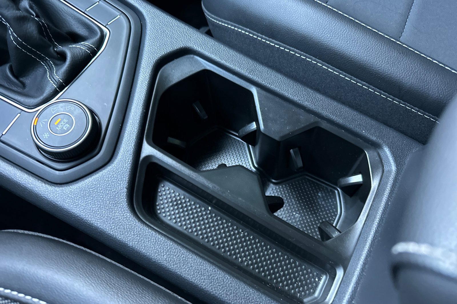 Used 2022 Volkswagen Taos SE image 29