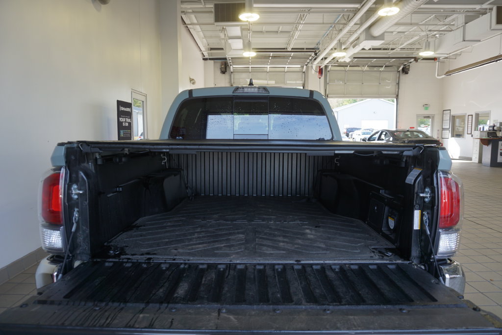 Certified 2023 Toyota Tacoma TRD Off-Road w/ Black Out Package (TMS) AWD/4WD image 16