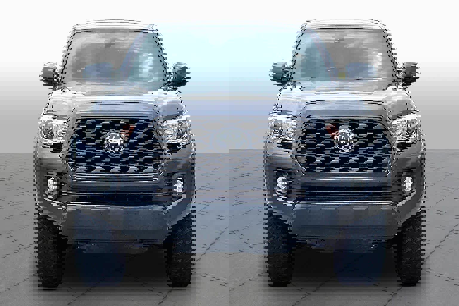 Used 2020 Toyota Tacoma TRD Off-Road AWD/4WD image 4