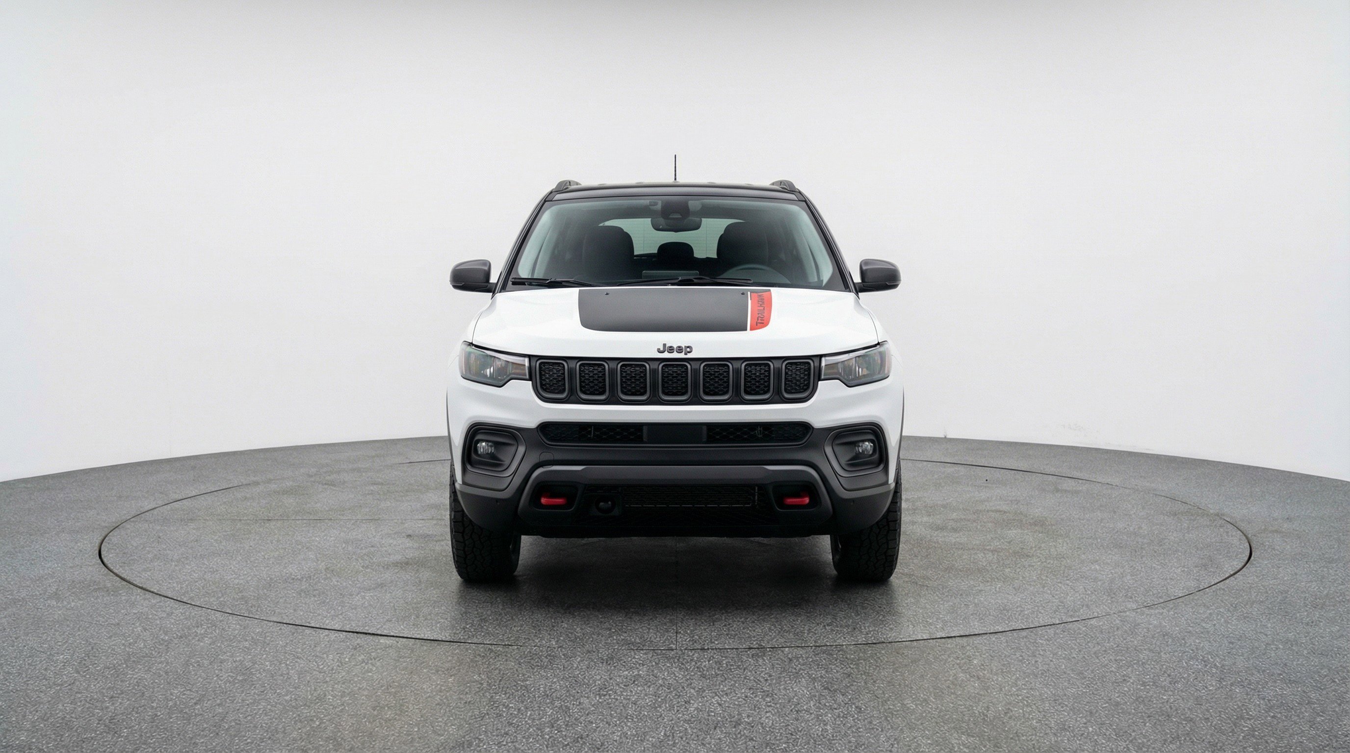 Used 2025 Jeep Compass Trailhawk AWD/4WD image 2