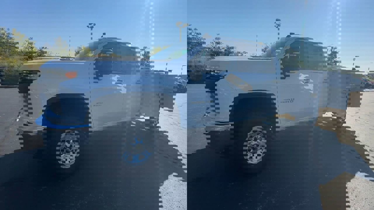 Used 2022 Chevrolet Silverado 3500 W/T w/ WT Convenience Package RWD image 4