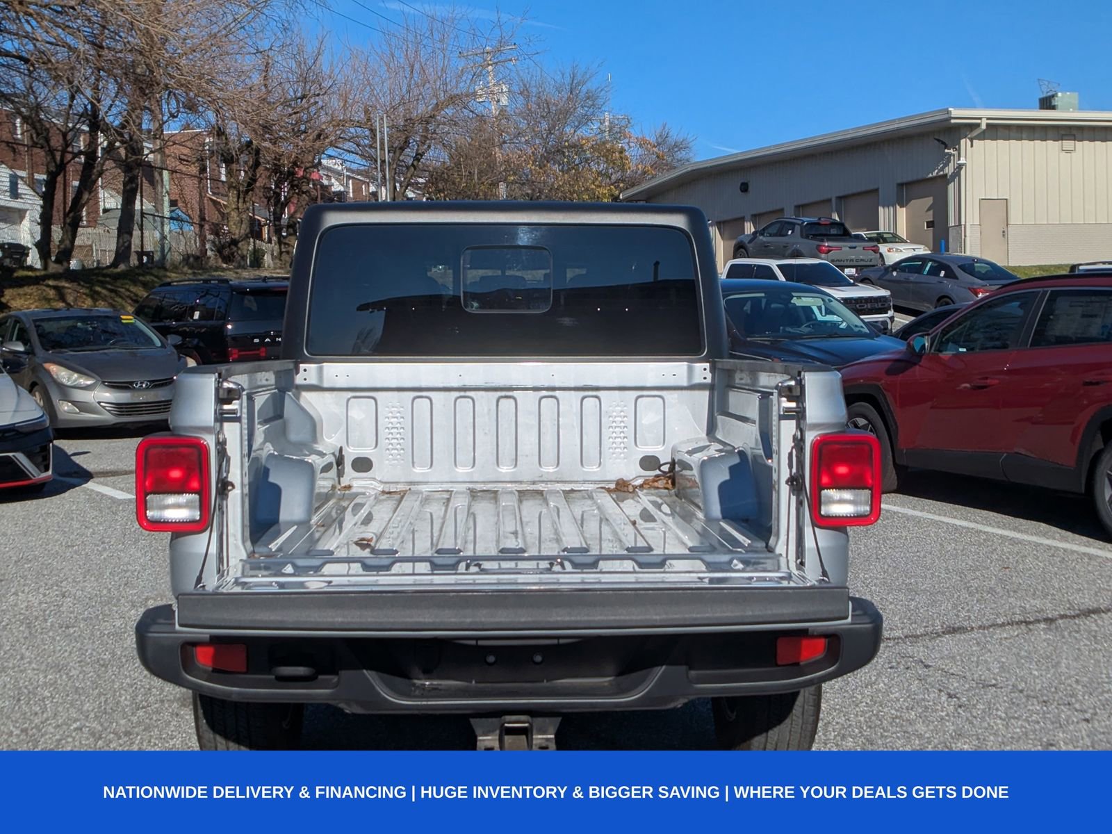 Used 2023 Jeep Gladiator Sport image 10