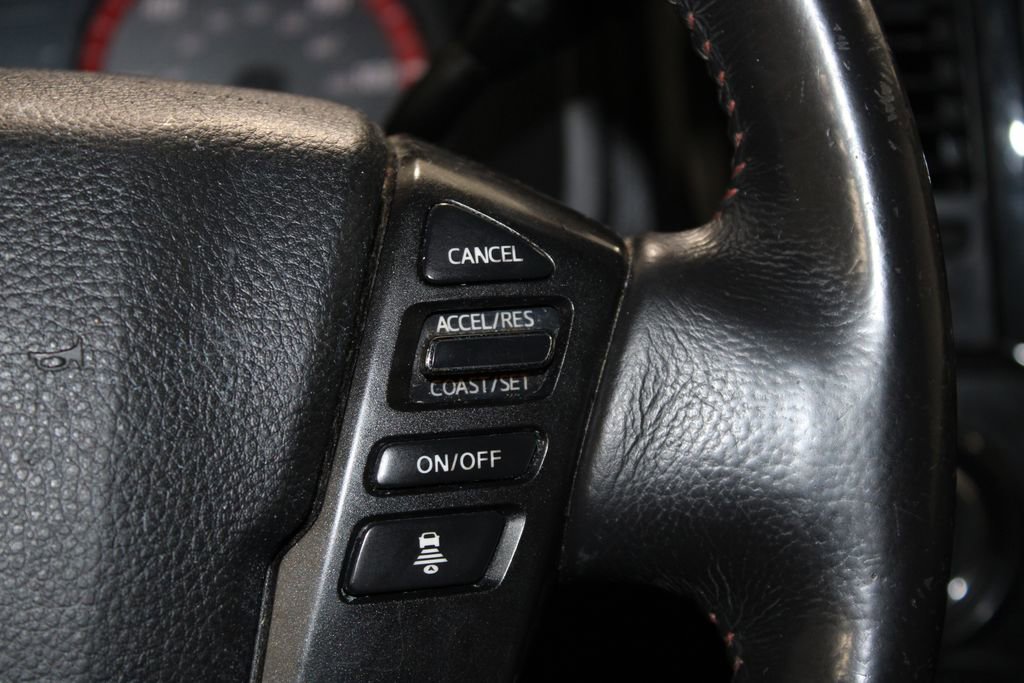 Used 2020 Nissan Titan PRO-4X w/ Pro-4x Convenience Package AWD/4WD image 36