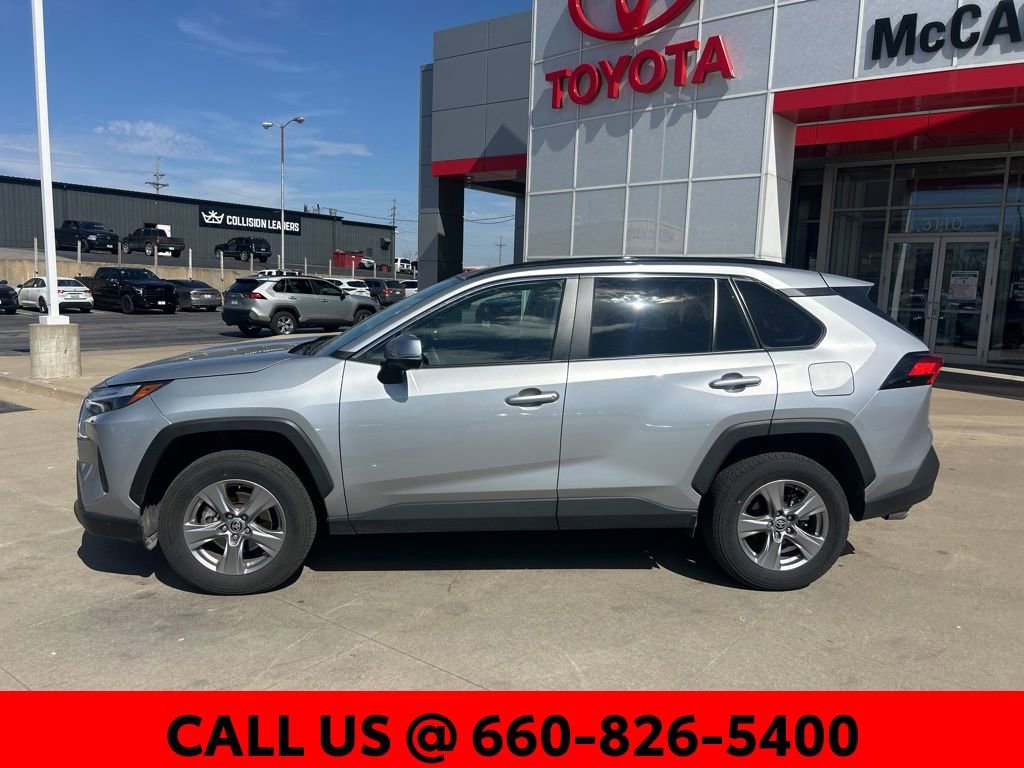Used 2025 Toyota RAV4 XLE image 11