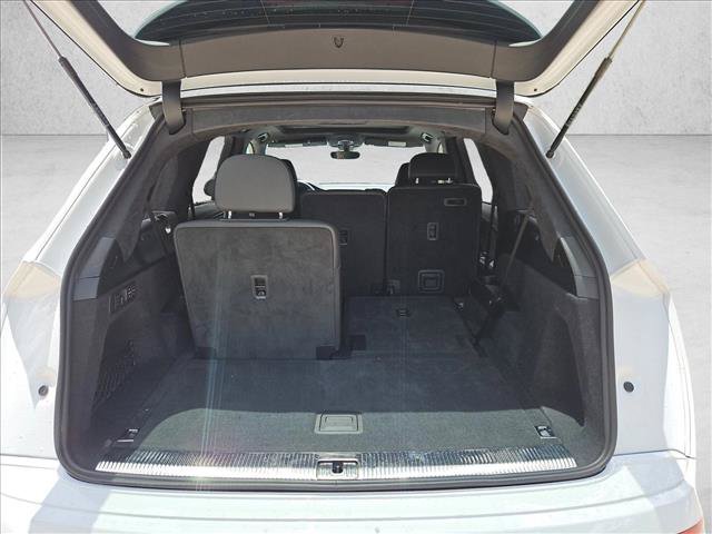 Used 2024 Audi SQ7 Prestige AWD/4WD image 5
