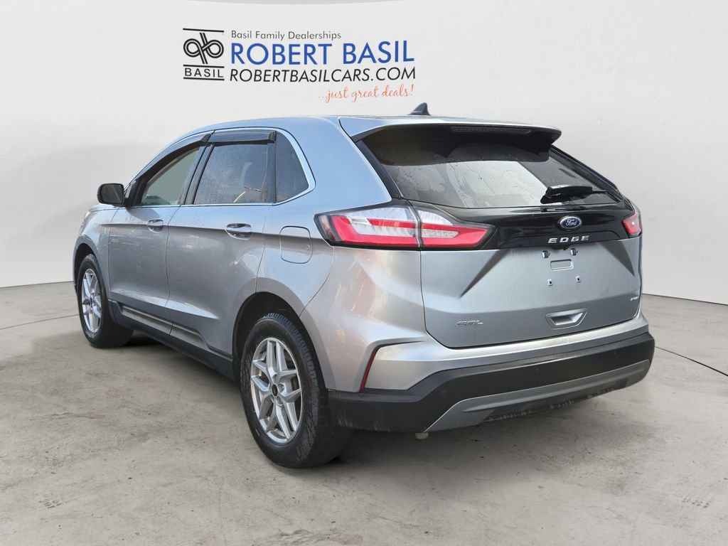 Used 2023 Ford Edge SEL image 3