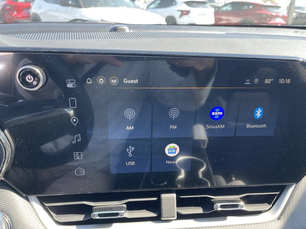 New 2026 Chevrolet Equinox LT w/ Convenience Package II AWD/4WD image 16