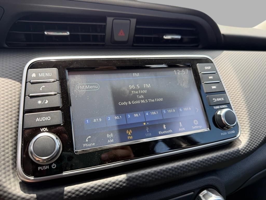 Certified 2025 Nissan Kicks Play S image 5