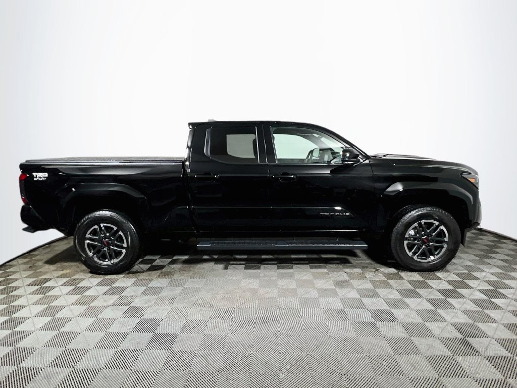 Certified 2025 Toyota Tacoma TRD Sport AWD/4WD image 8