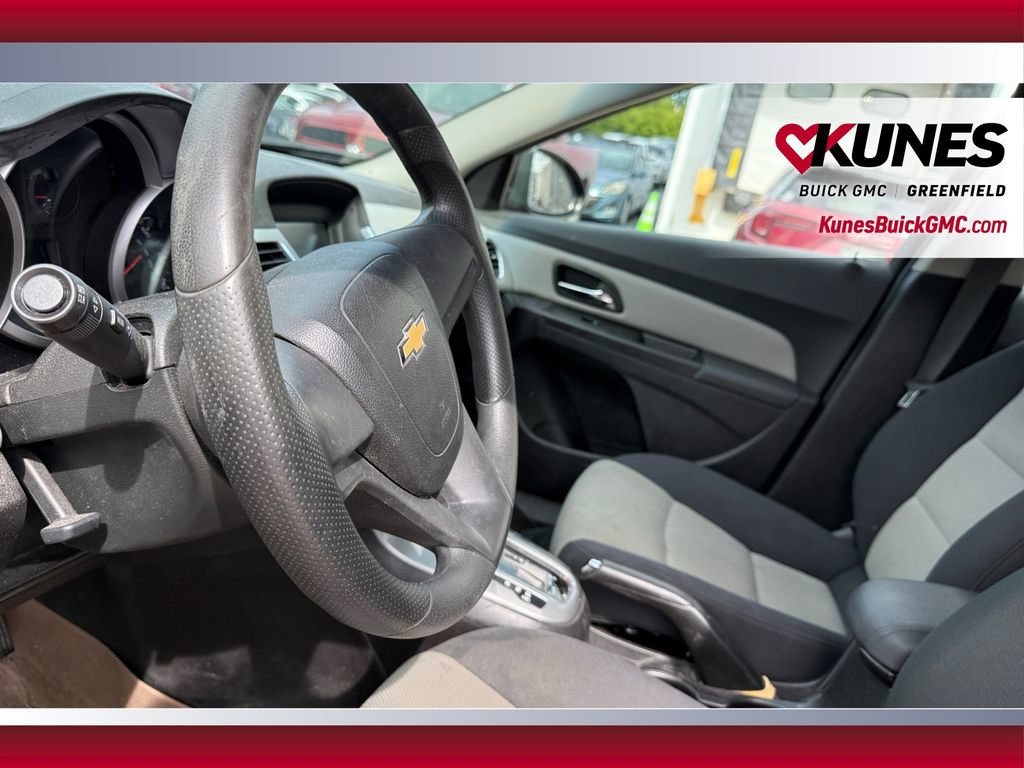 Used 2012 Chevrolet Cruze LS FWD image 16