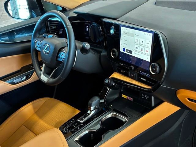 Used 2025 Lexus NX 350 350h Base image 32