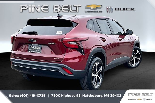 Used 2024 Chevrolet Trax RS w/ Driver Confidence Package image 11