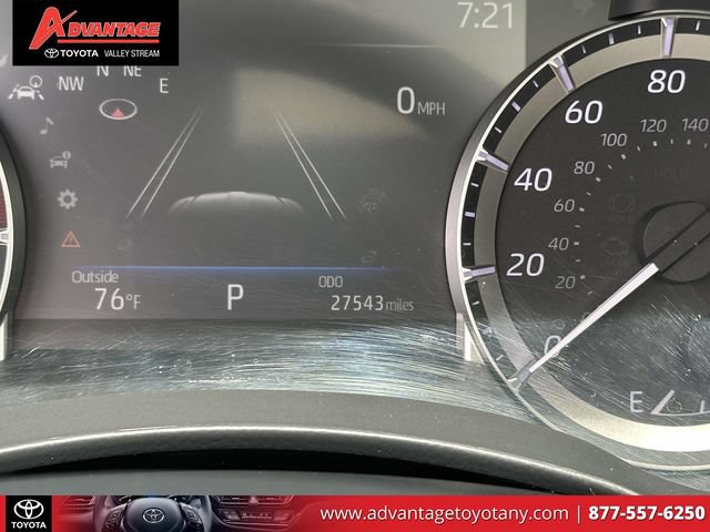 Used 2023 Toyota Highlander XLE AWD/4WD image 31