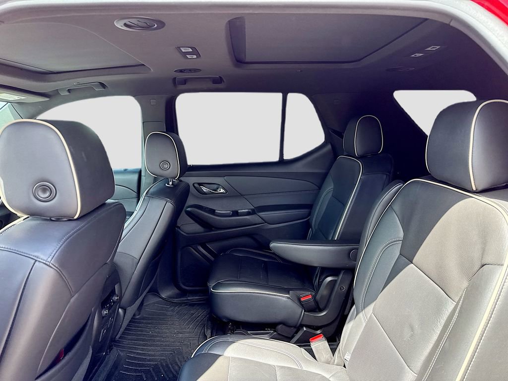 Used 2022 Chevrolet Traverse Premier w/ Redline Edition image 23
