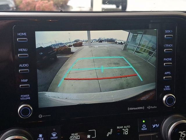 Used 2021 Toyota Highlander LE image 17