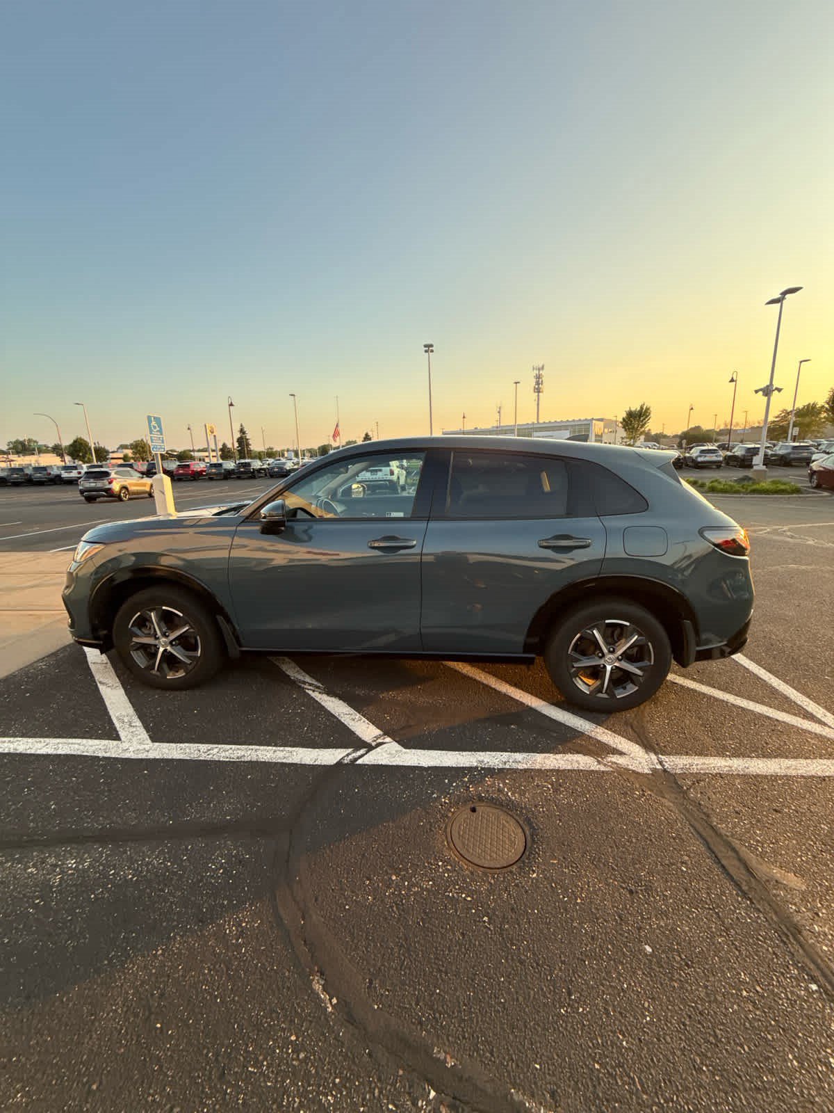 Used 2024 Honda HR-V EX-L image 8