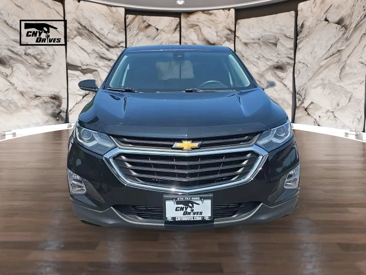 Used 2020 Chevrolet Equinox LT w/ Driver Convenience Package FWD image 2