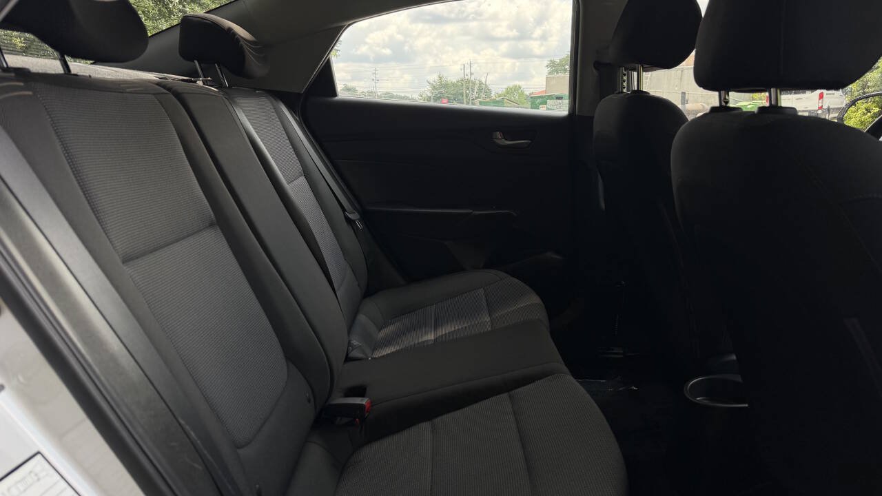 Used 2018 Hyundai Accent SE FWD image 10