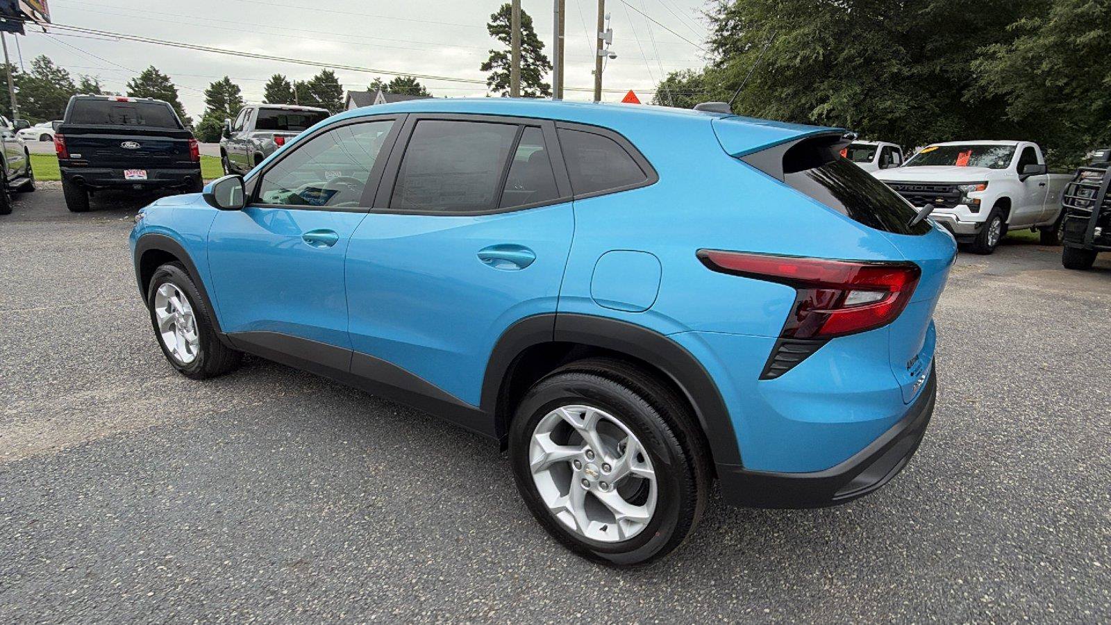 New 2026 Chevrolet Trax LS w/ LS Convenience Package FWD image 10