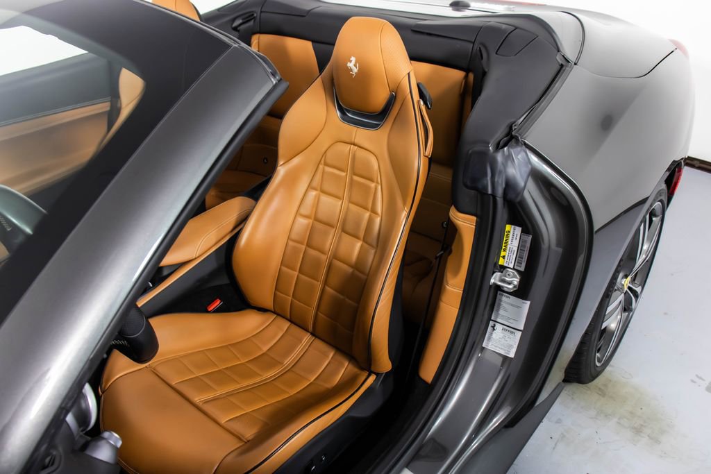 Certified 2019 Ferrari Portofino image 43