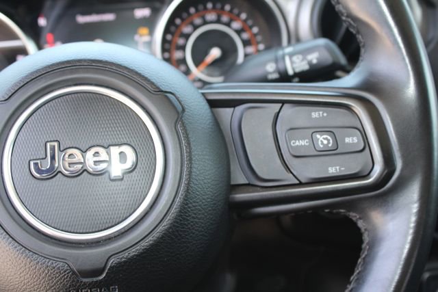 Used 2022 Jeep Gladiator Willys image 20