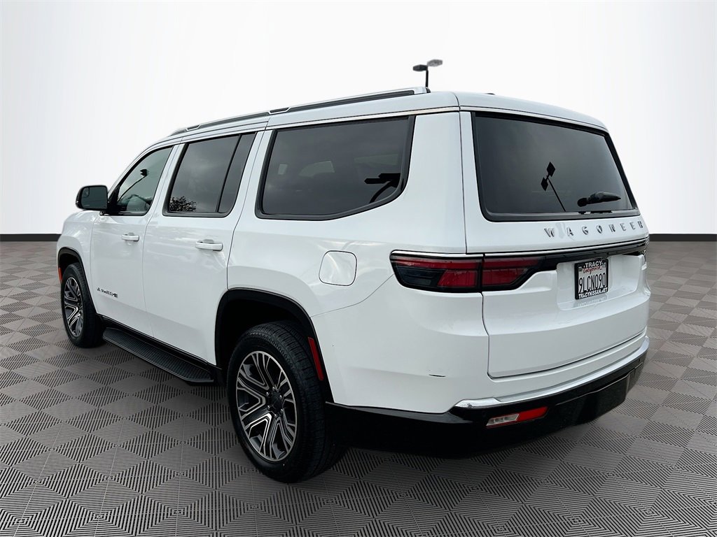 Used 2024 Jeep Wagoneer Series II w/ Flexible Seating Group image 5