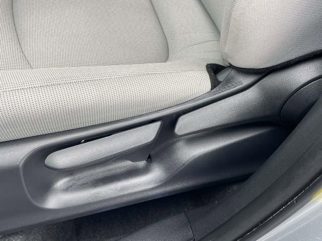 Used 2024 Toyota Corolla Cross L FWD image 26