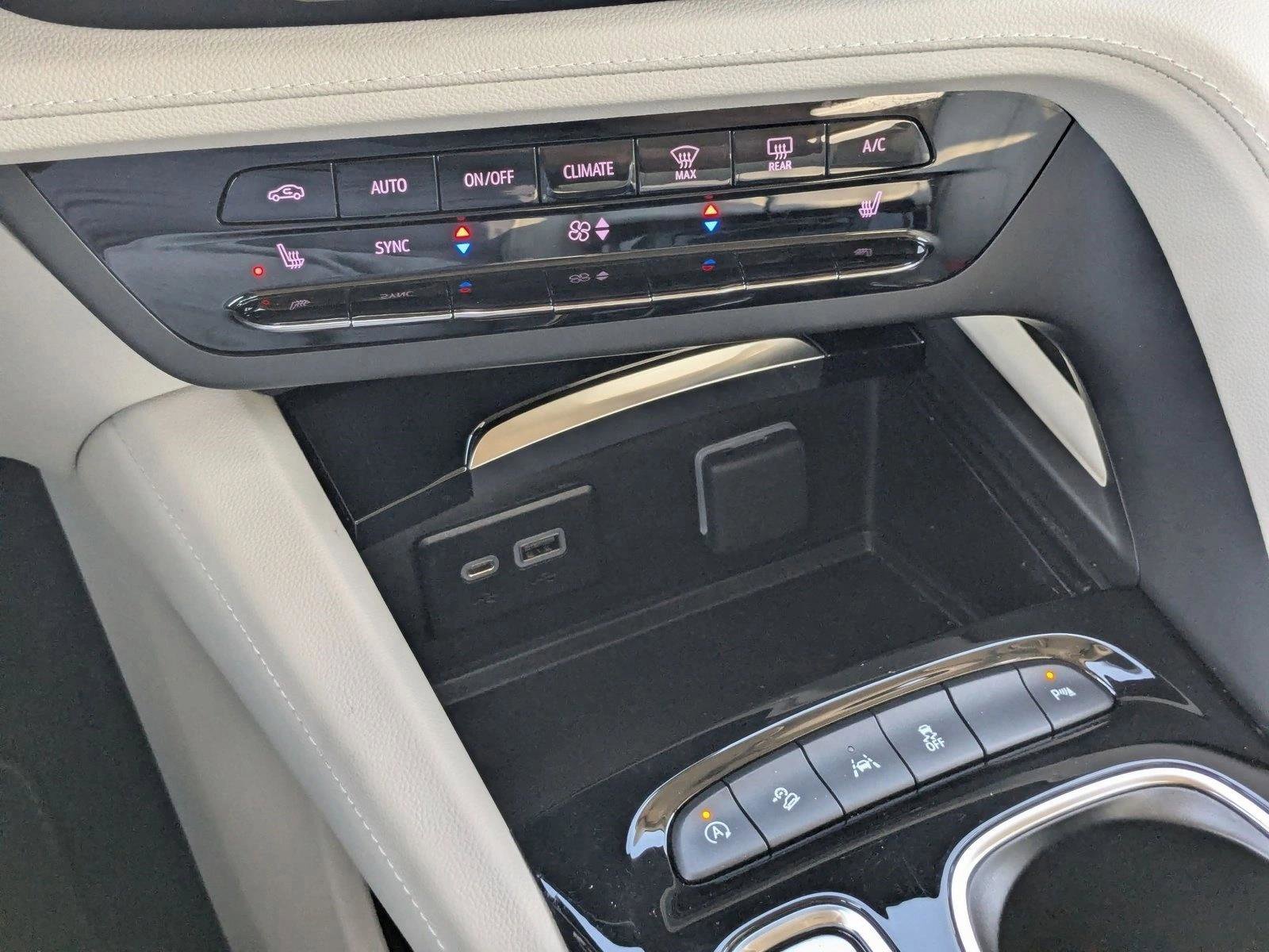 Used 2023 Buick Envision Essence AWD/4WD image 16