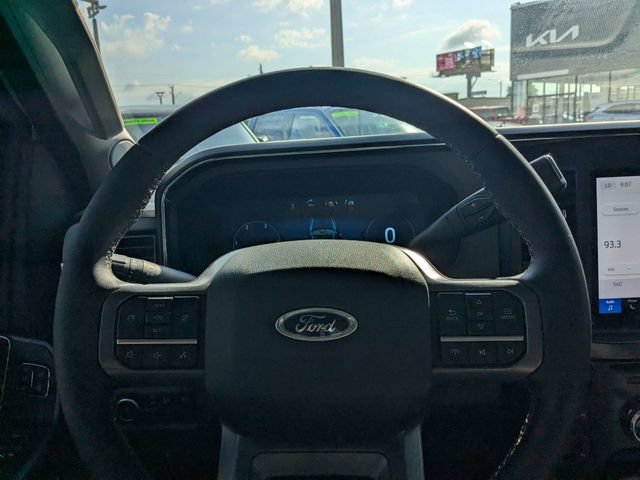 Used 2025 Ford F350 Lariat w/ Black Appearance Package AWD/4WD image 22