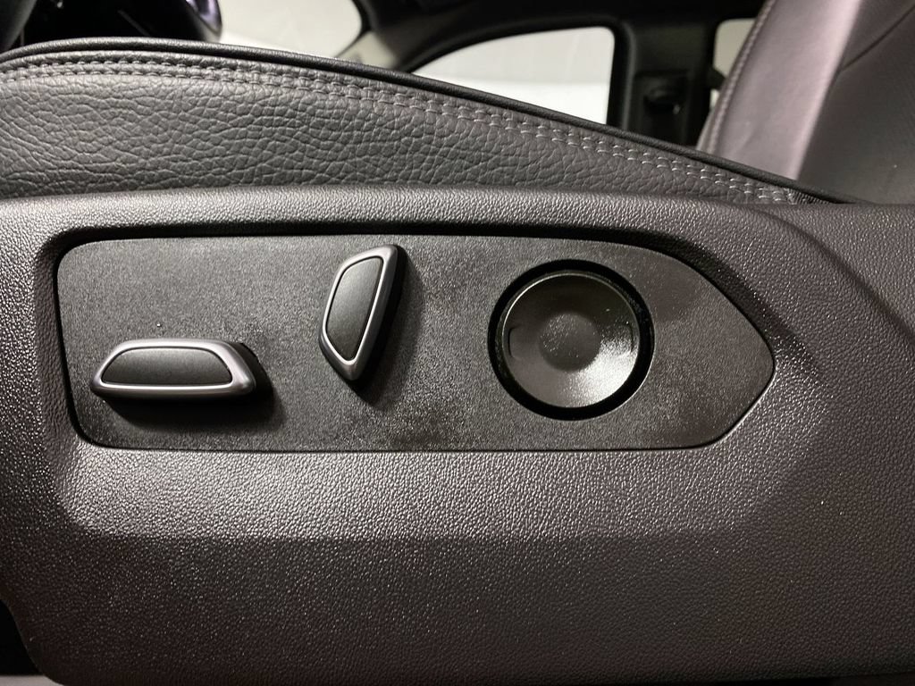 Used 2023 GMC Sierra 1500 Denali AWD/4WD image 12