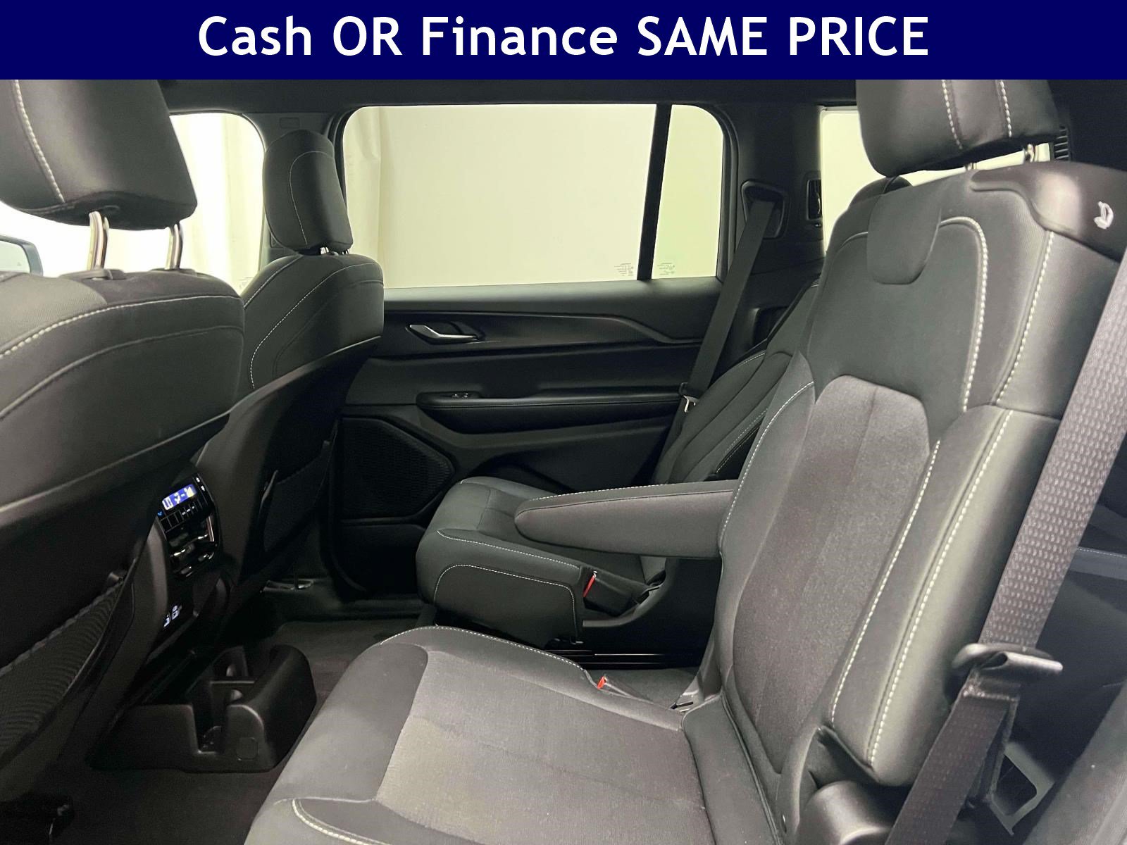 Used 2025 Jeep Grand Cherokee L Laredo AWD/4WD image 16