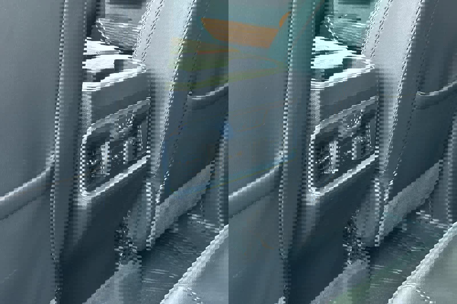 Used 2020 Chevrolet Silverado 2500 High Country image 14