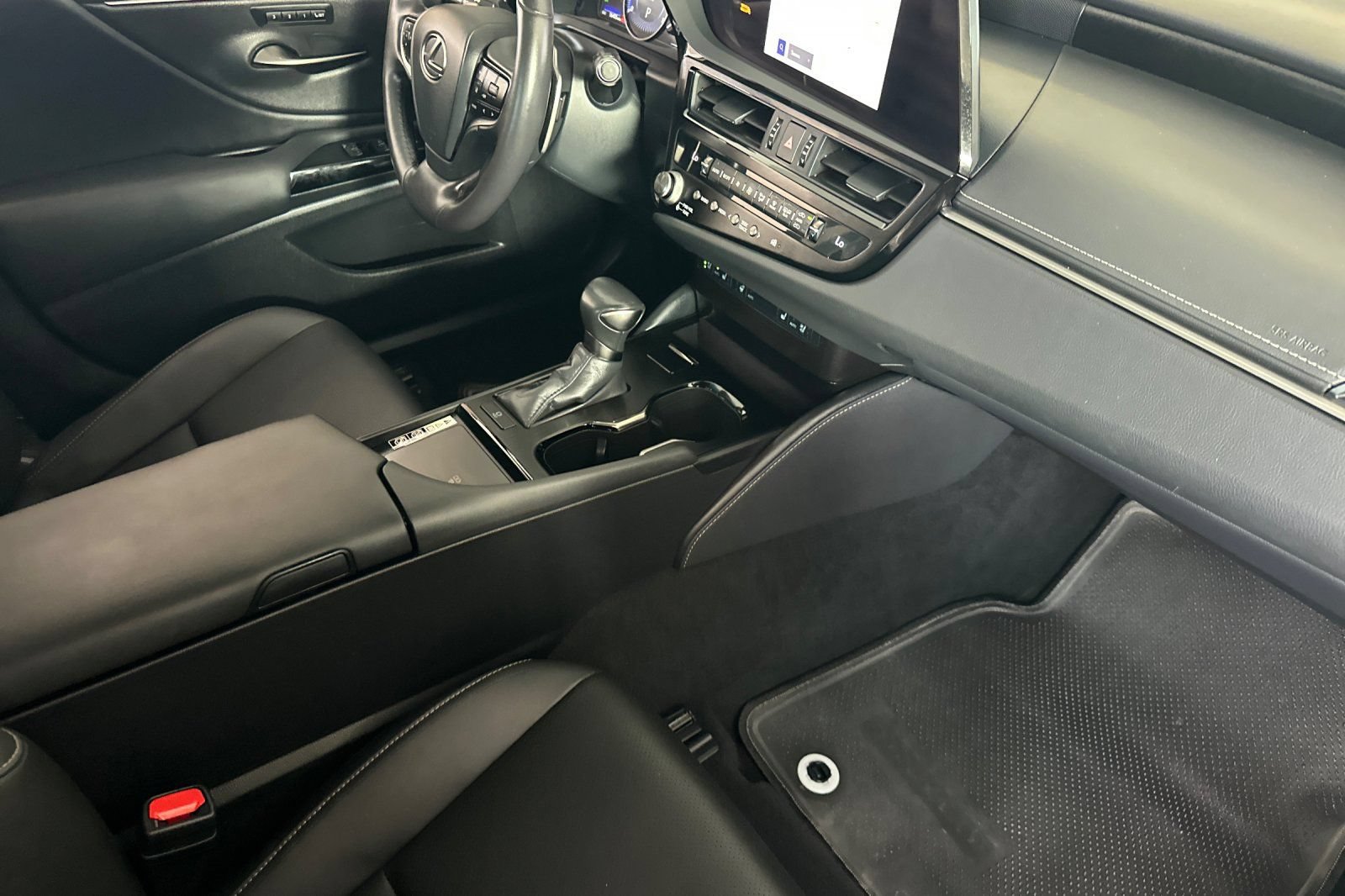 Used 2024 Lexus ES 350 w/ Premium Package FWD image 12