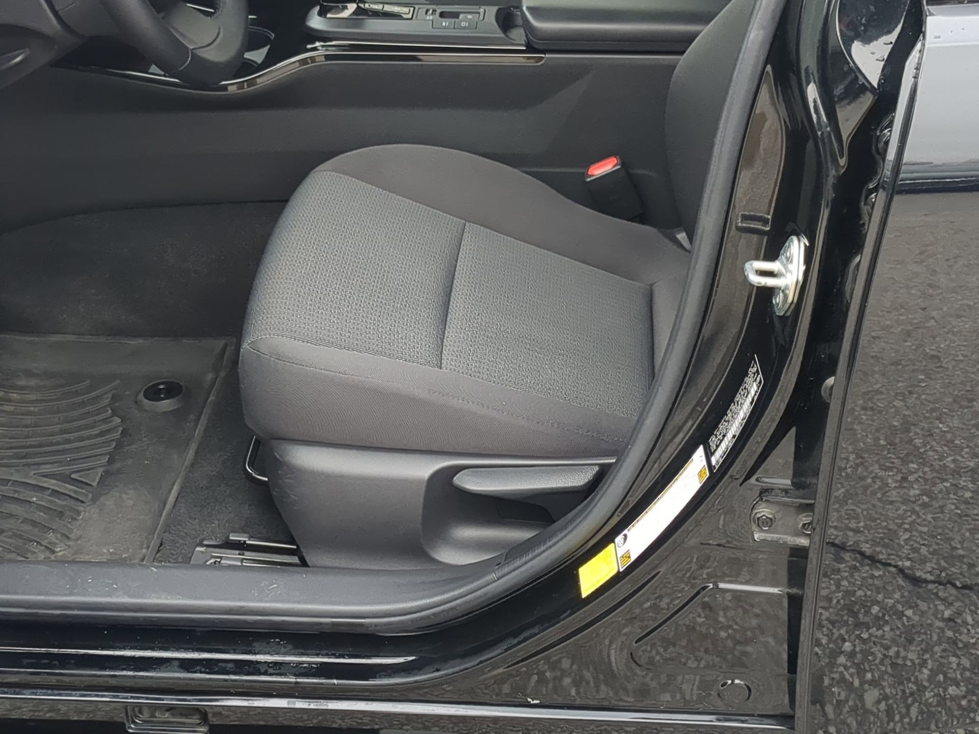 Used 2023 Toyota Prius LE image 13