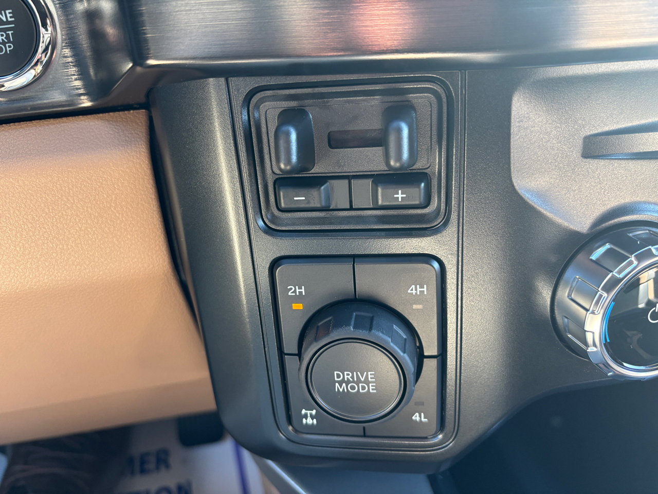 New 2026 Ford F250 Lariat w/ Chrome Package image 21