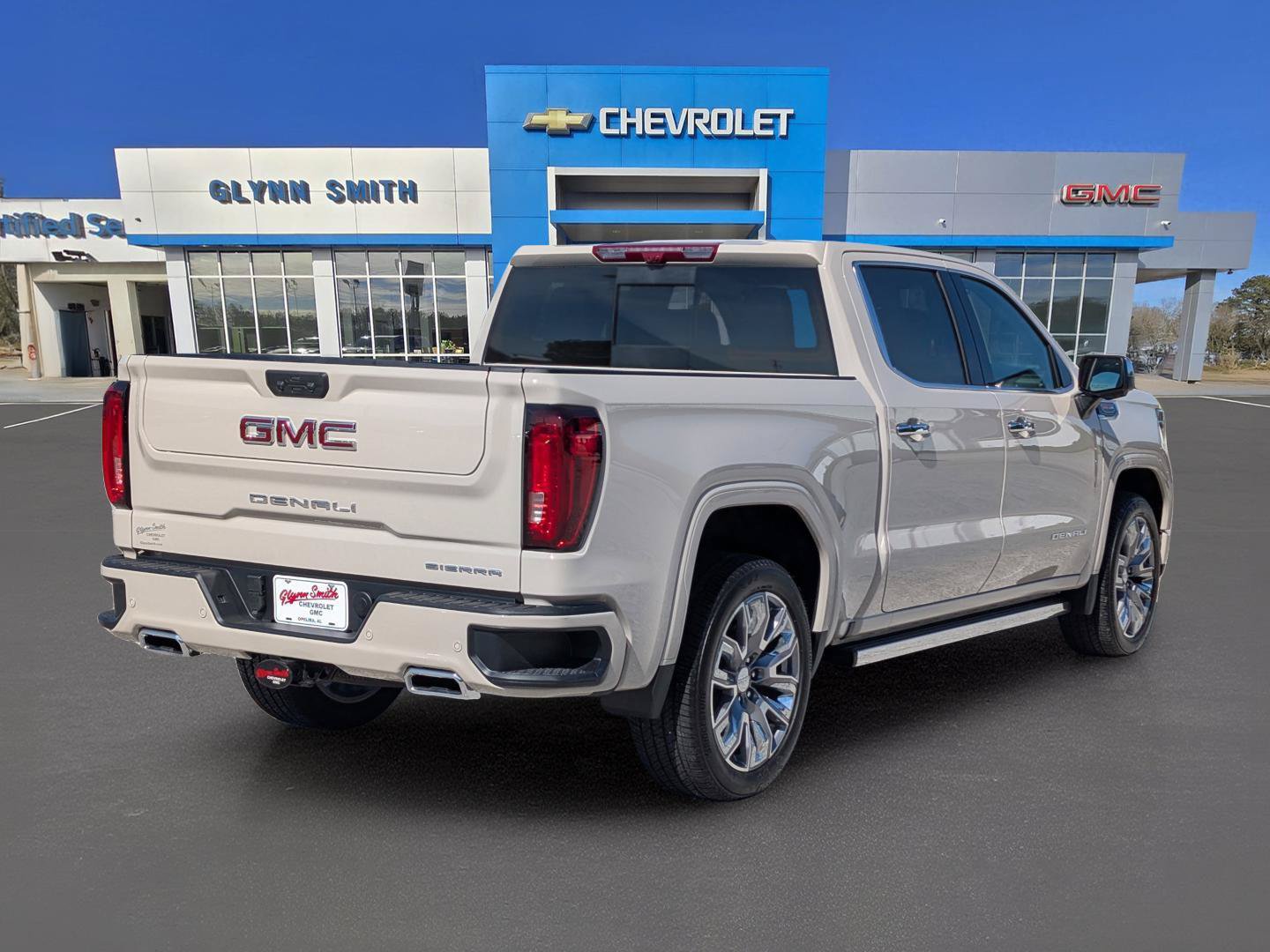 New 2026 GMC Sierra 1500 Denali w/ Denali Reserve Package AWD/4WD image 8