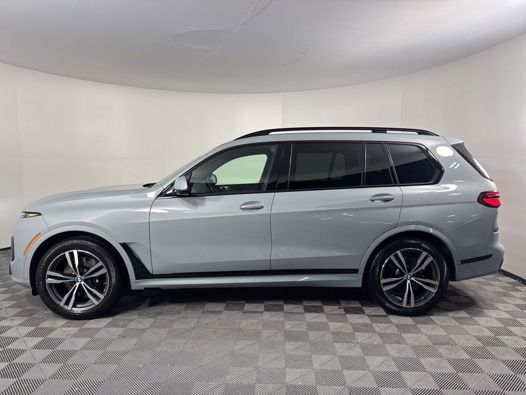 Certified 2024 BMW X7 xDrive40i w/ M Sport Package image 8