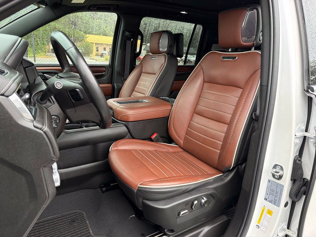 Used 2024 GMC Yukon XL Denali Ultimate AWD/4WD image 20