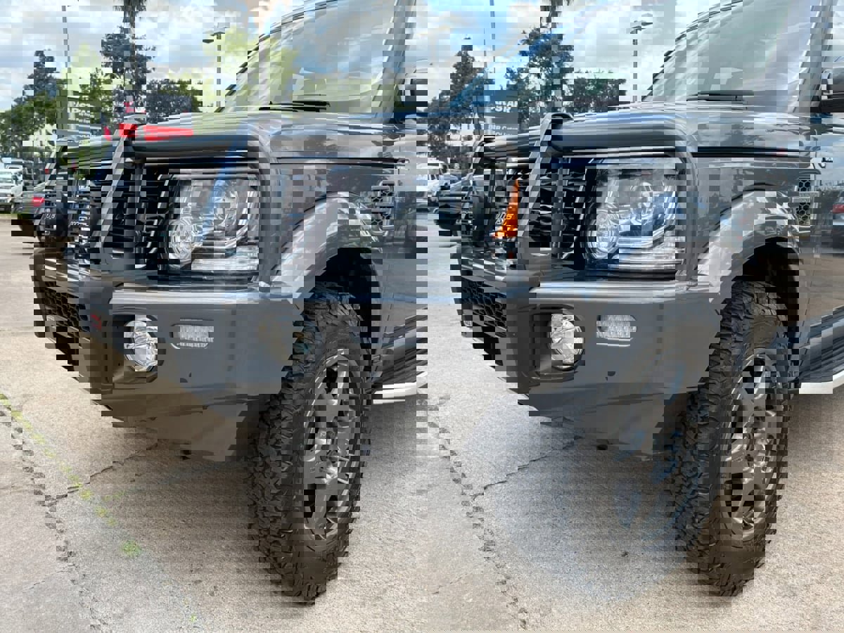 Used 2016 Land Rover LR4 image 8