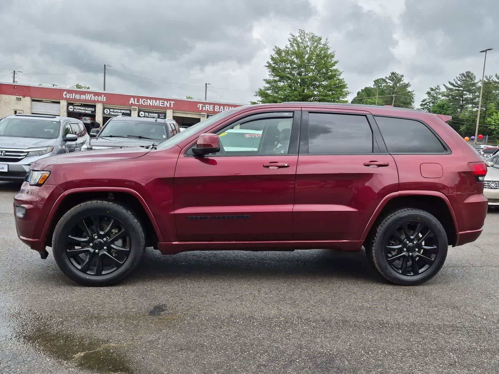 Certified 2019 Jeep Grand Cherokee Altitude AWD/4WD image 5