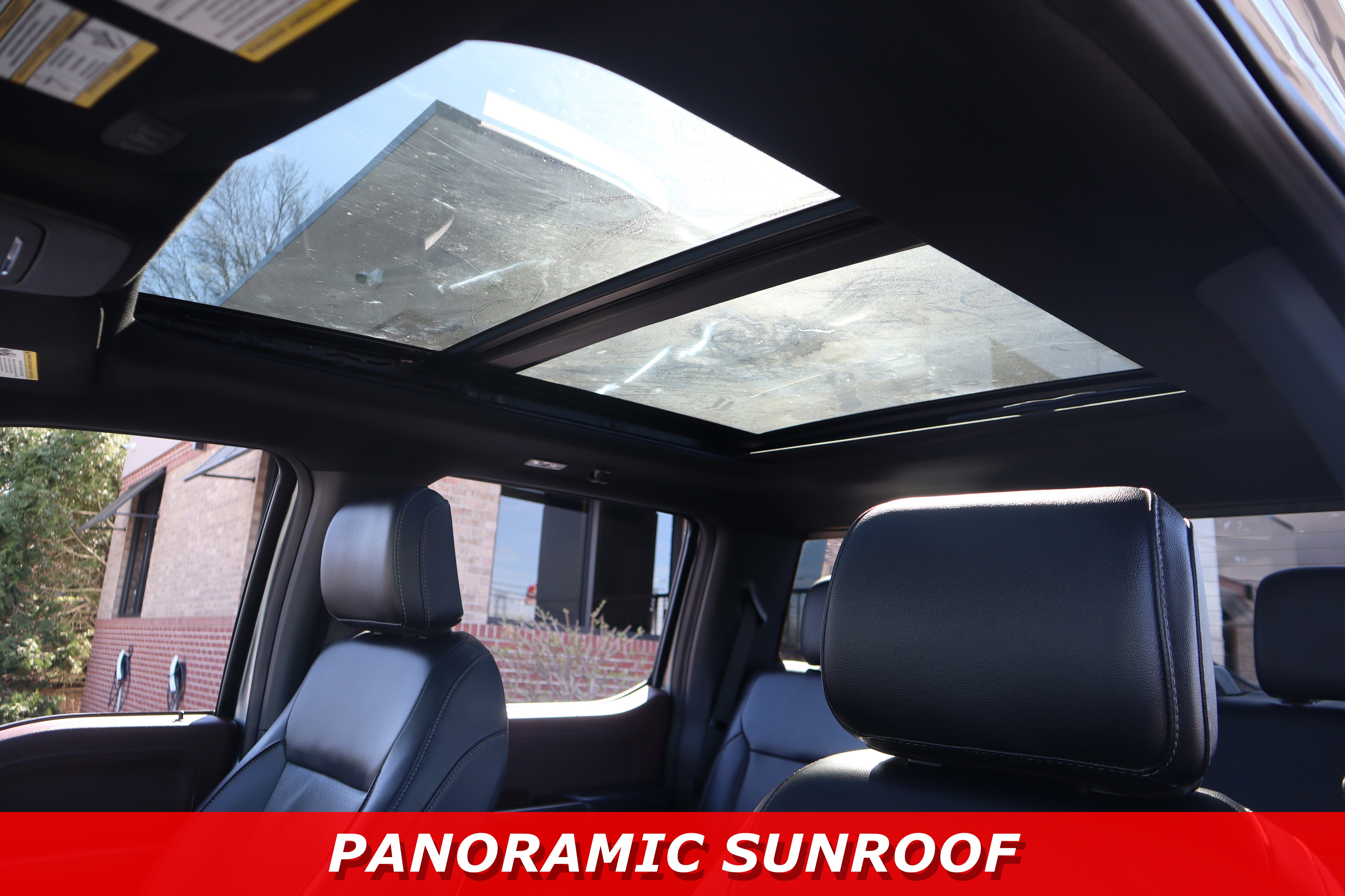 Used 2022 Ford F150 Lariat w/ Max Trailer Tow Package image 29