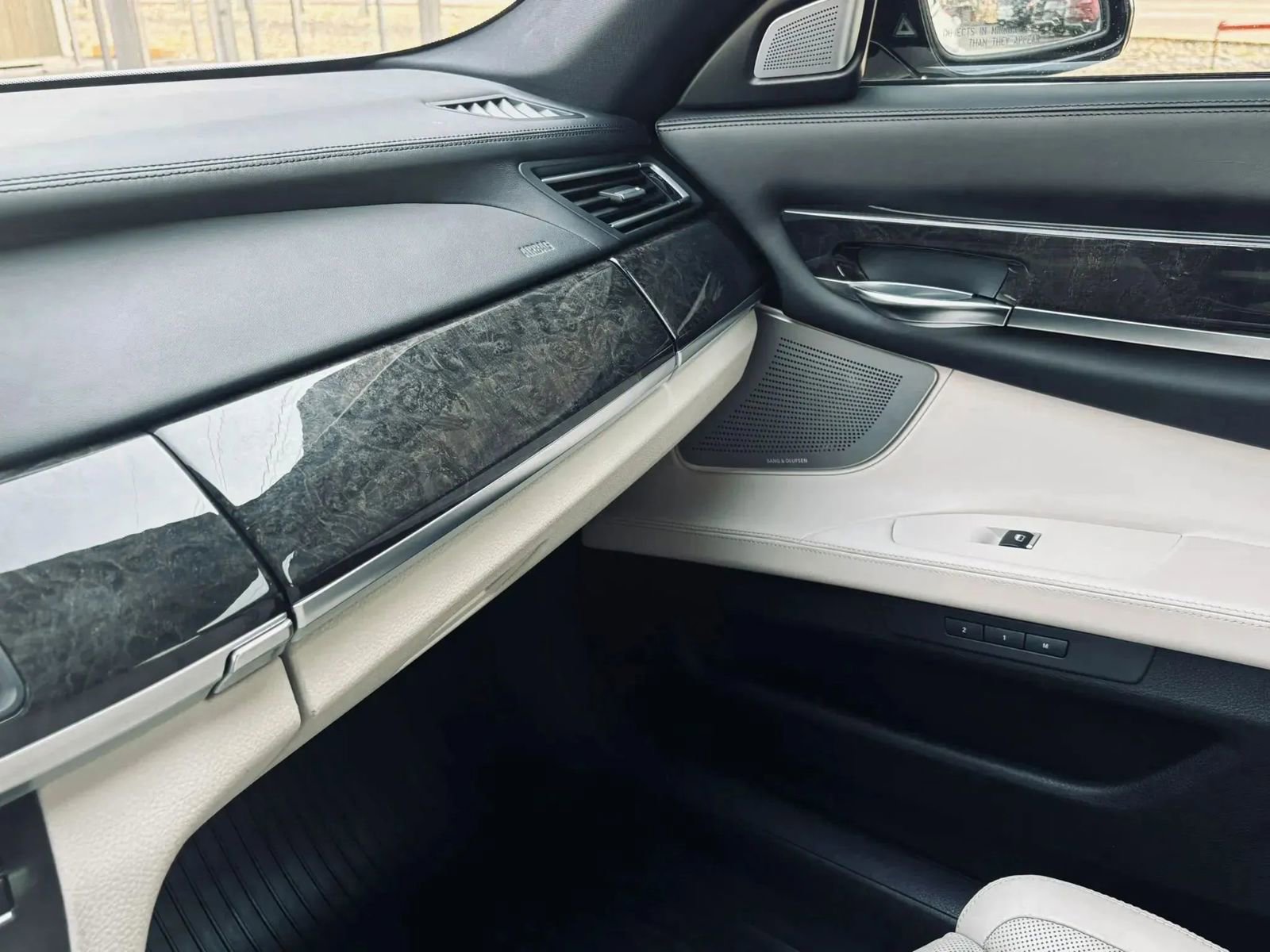 Used 2013 BMW 750Li image 36