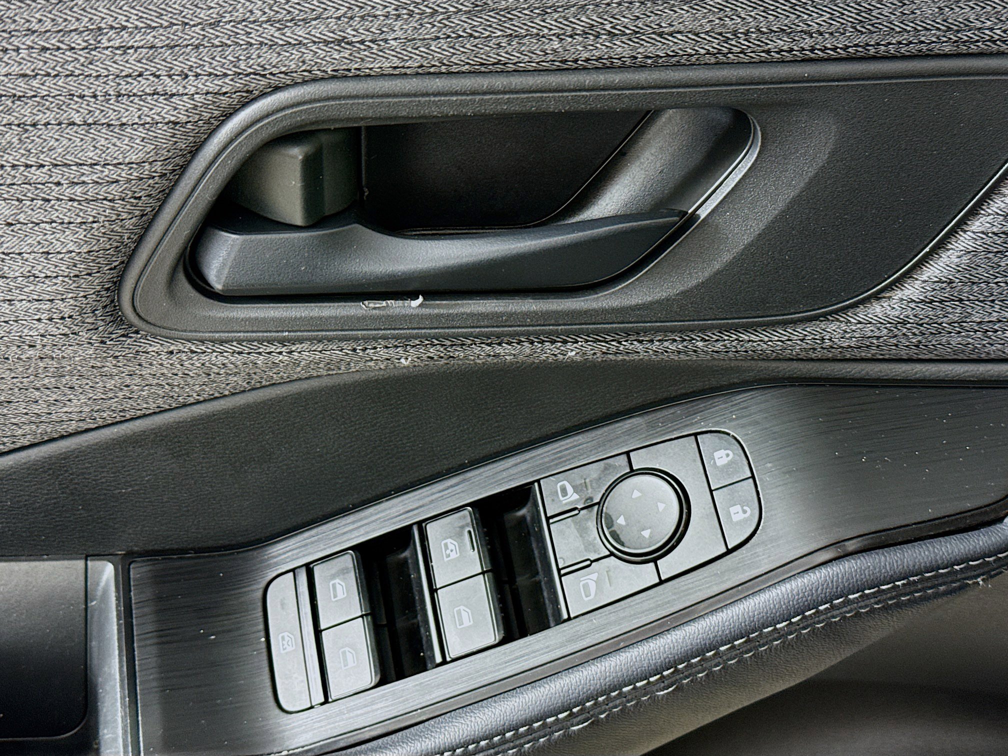 Used 2021 Nissan Rogue S image 20