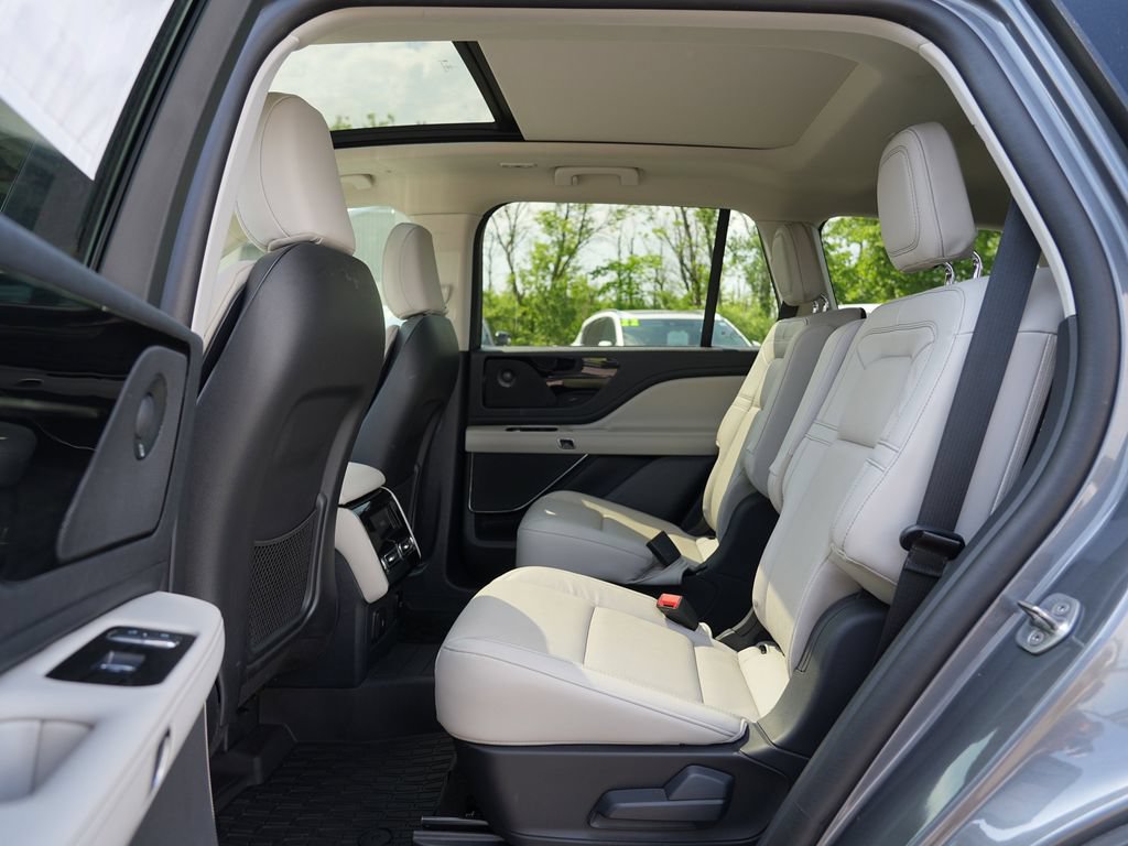 Used 2025 Lincoln Aviator Reserve w/ Illumination Package AWD/4WD image 19
