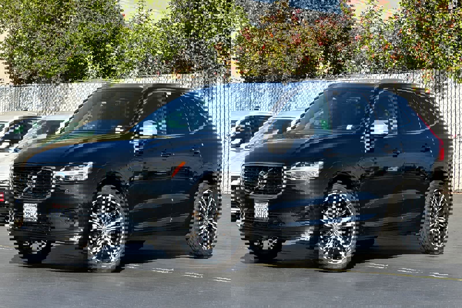 Used 2019 Volvo XC60 T5 R-Design image 16