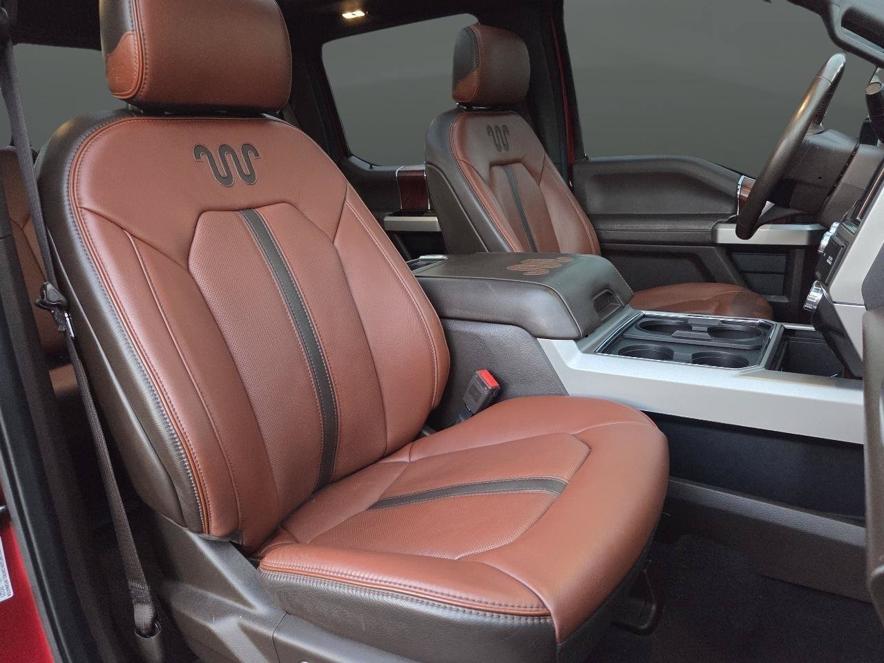 Used 2022 Ford F350 King Ranch w/ King Ranch Ultimate Package AWD/4WD image 16