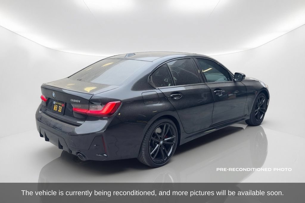 Used 2024 BMW 330i Sedan w/ M Sport Package RWD image 6
